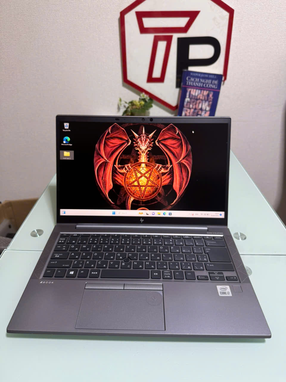 HP ZBook Firefly 14G7 / Core i7-10510U (up to 4.90Ghz | 4 nhân 8 luồng) / RAM 16GB/ SSD 512GB / Quadro P520 / 14 inch FHD IPS (1920x1080)