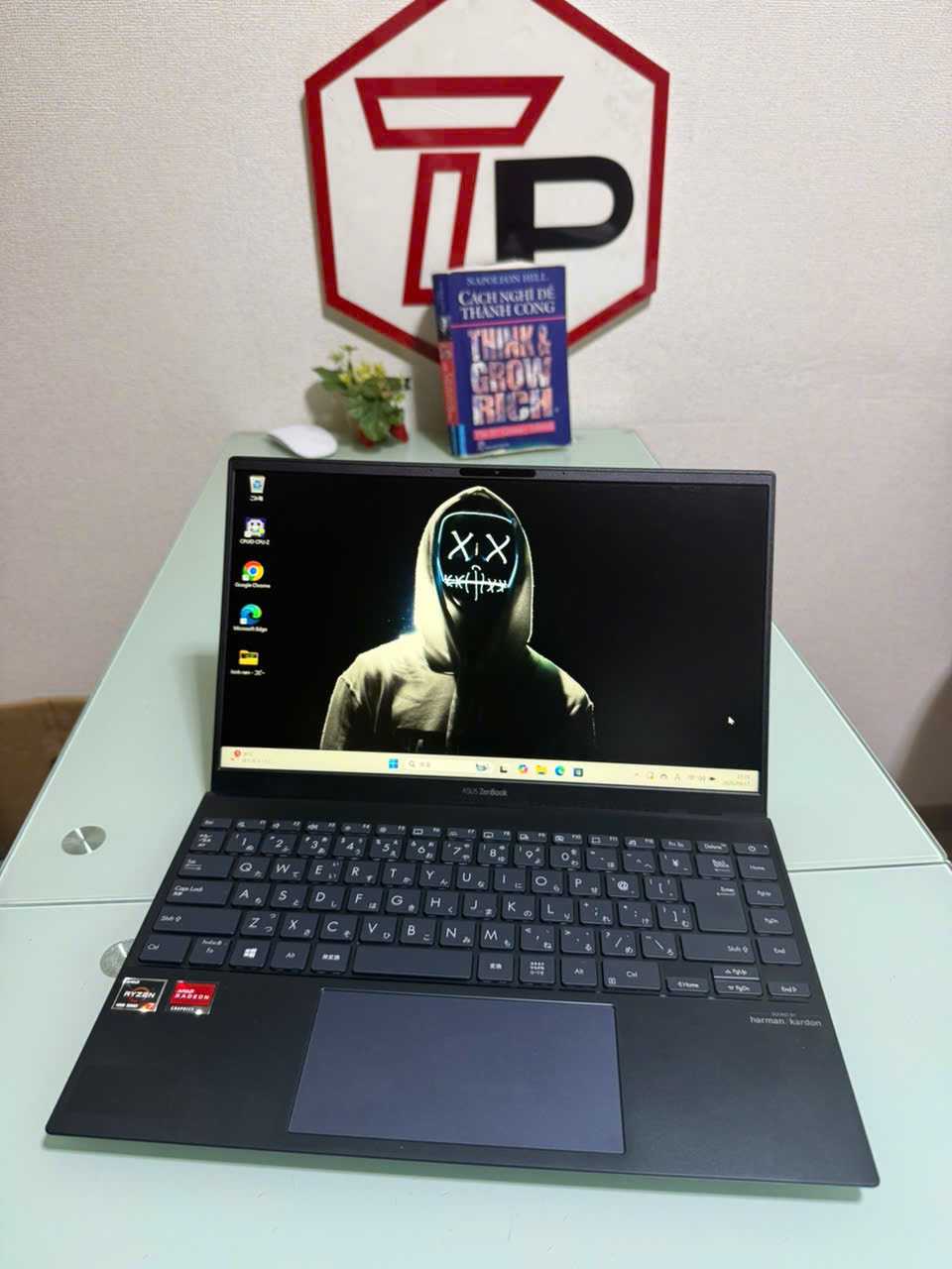 Asus Zenbook UX425IA / AMD Ryzen 7 4700U (up to 4.1Ghz | 8 nhân 8 luồng) / RAM 8GB / SSD 512GB / 14 inch FHD IPS (1920x1080)