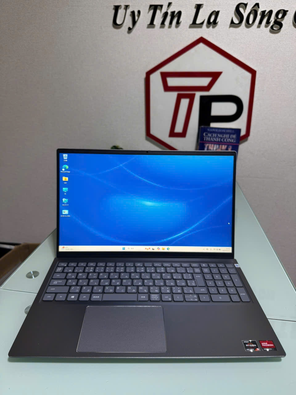 Dell Inspiron 5515 / AMD Ryzen 5 5500U (up to 4.0Ghz | 6 nhân 12 luồng) / RAM 8GB/ SSD 256GB/ 15.6 inch FHD IPS (1920x1080)