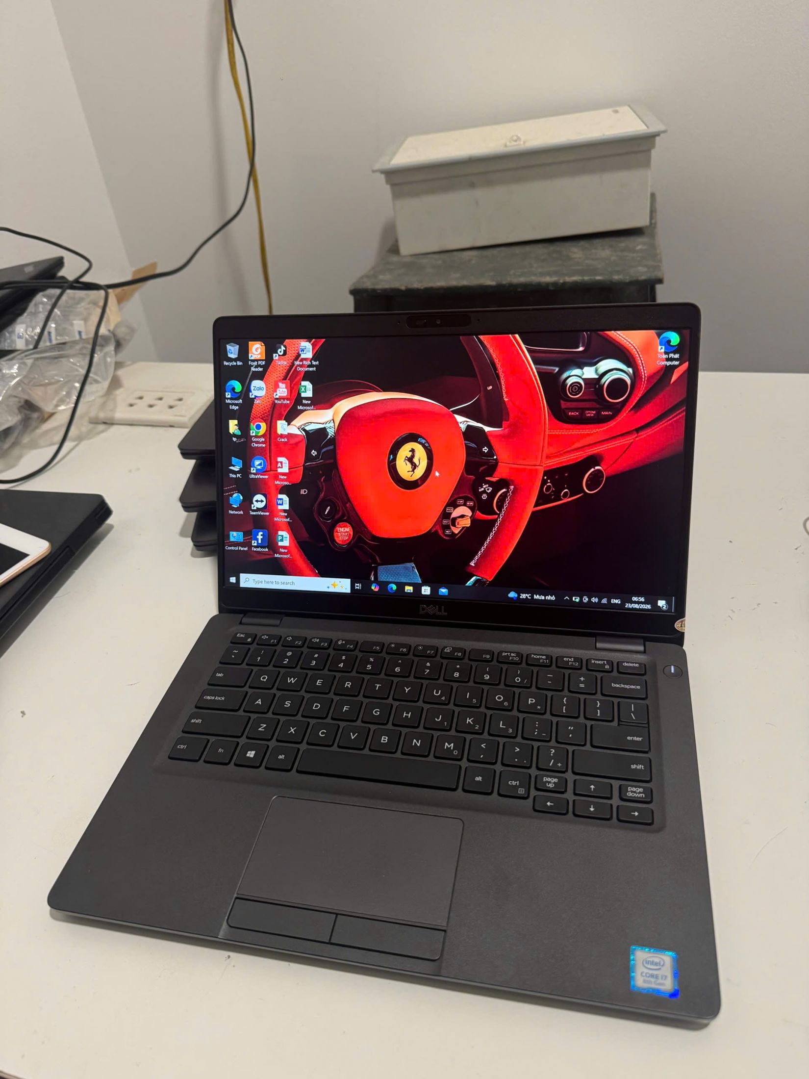 Dell Latitude 5300 (Phím US) / i7-8665U (up to 4.80Ghz | 4 nhân 8 luồng) / RAM 8GB / SSD 256GB /13.3 inch FHD IPS (1920x1080)