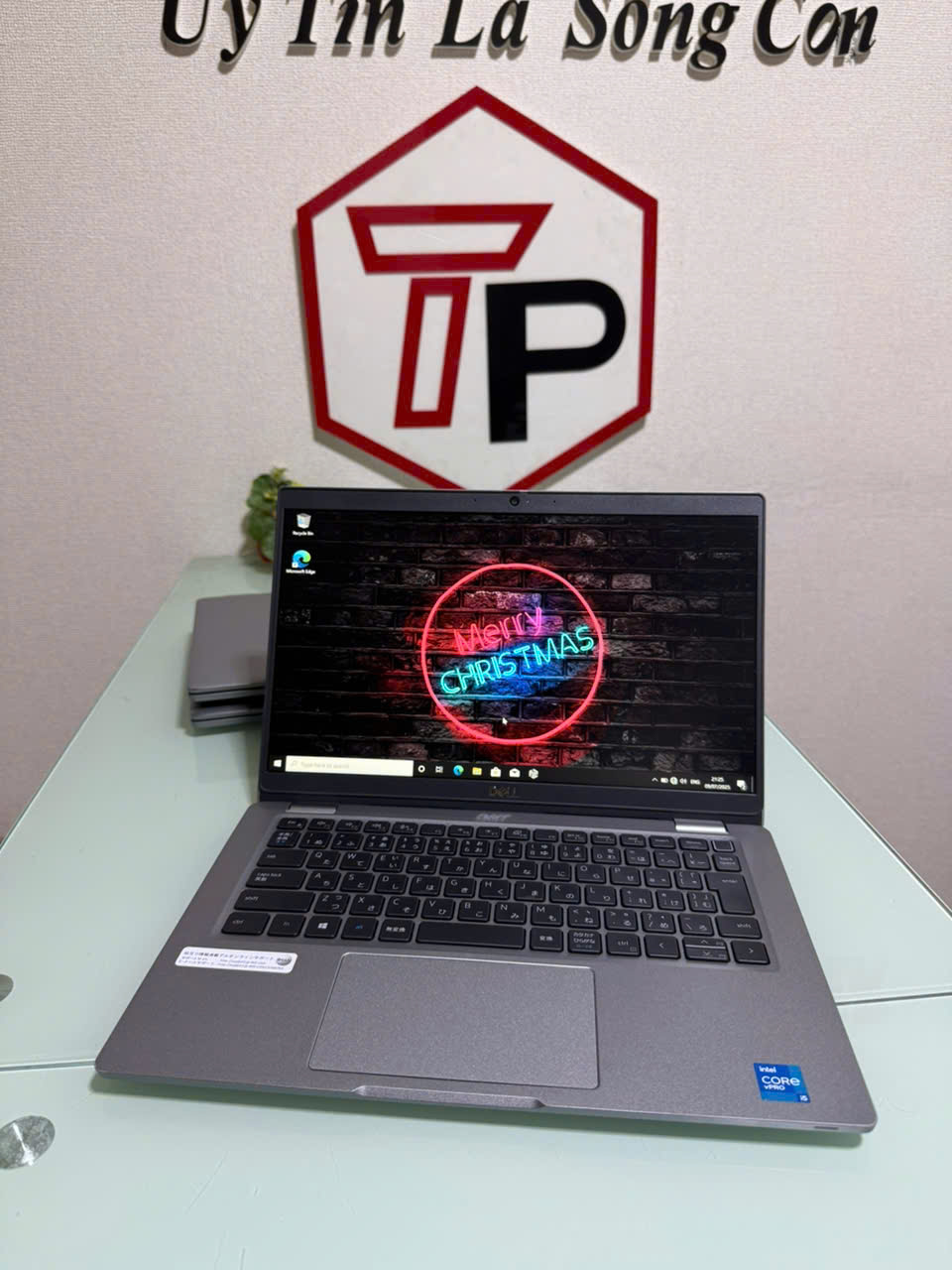 Dell Latitude 5320 / Core i5-1145G7 (up to 4.40Ghz | 4 nhân 8 luồng) / RAM 8GB / SSD 256GB / 13.3 inch FHD IPS(1920x1080)