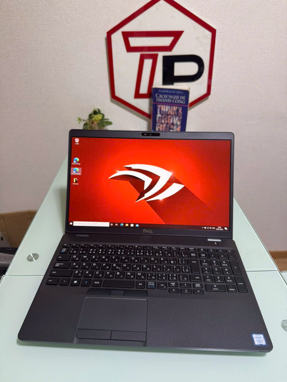 Dell Latitude 5501 / Core i7-9850H (up to 4.6Ghz | 6 nhân 12 luồng) / RAM 16GB / SSD 512GB / NVIDIA MX150 / 15.6 inch FHD IPS(1920x1080)