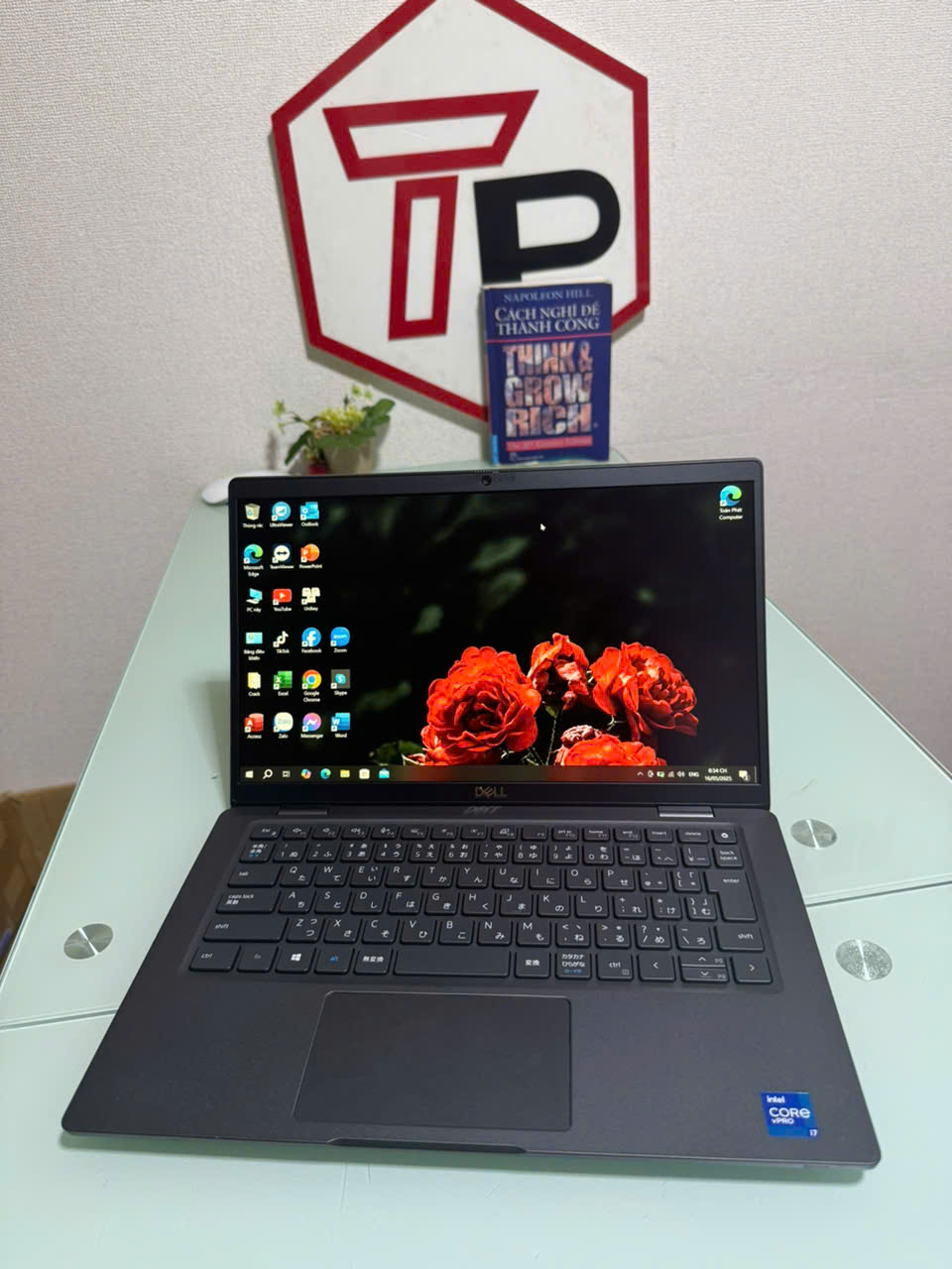 Dell Latitude 7320 / i7-1185G7 (up to 4.80Ghz | 4 nhân 8 luồng) / RAM 16GB / SSD 512GB / 13.3 inch FHD IPS (1920x1080)