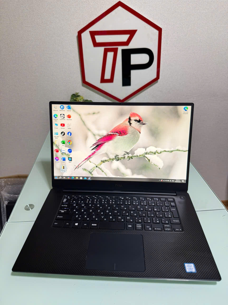 Dell Precision 5540 / i7-9750H (up to 4.5Ghz | 6 nhân 12 luồng) / RAM 16GB / SSD 256GB / Quadro T1000/ 15.6 inch FHD IPS (1920x1080)