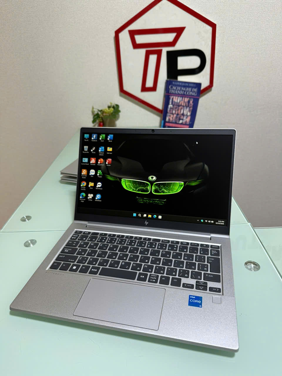 HP EliteBook 630G10 / i5-1335U (up to 4.60Ghz | 10 nhân 12 luồng) / RAM 16GB/ SSD 256GB/ 13.3 inch FHD IPS (1920x1080)