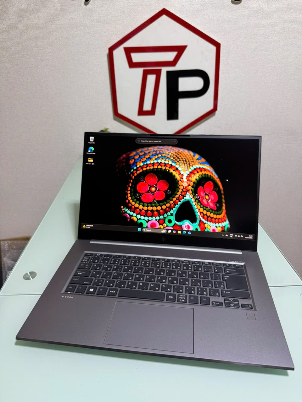 HP Zbook Studio G7 / i7-10850H (up to 5.1Ghz | 6 nhân 12 luồng) / RAM 32GB / SSD 1TB /Quadro T2000 Max Q / 15.6 inch FHD IPS(1920x1080)