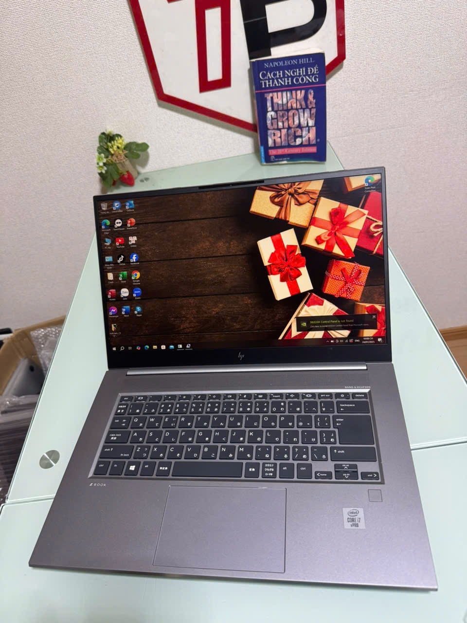 HP Zbook Studio G7 / i7-10850H (up to 5.1Ghz | 6 nhân 12 luồng) / RAM 32GB / SSD 512GB /Quadro T2000 Max Q / 15.6 inch FHD IPS(1920x1080)