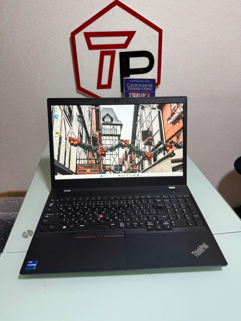 Lenovo Thinkpad P15v gen 3 / i7-12700H (up to 4.70Ghz | 14 nhân 20 luồng) / RAM 32GB / SSD 1TB / NVIDIA T1200 / 15.6 inch FHD IPS(1920x1080)
