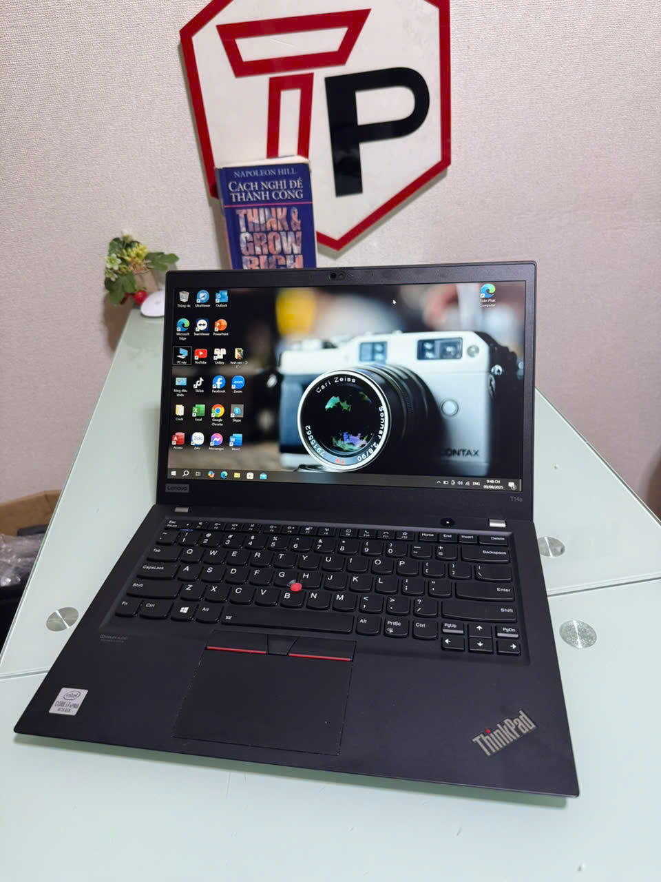 Lenovo Thinkpad T14s Gen 1  (Phím US) / i7-10610U (up to 4.90Ghz | 4 nhân 8 luồng) / RAM 32GB / SSD 256GB / 14 inch FHD IPS (1920x1080)