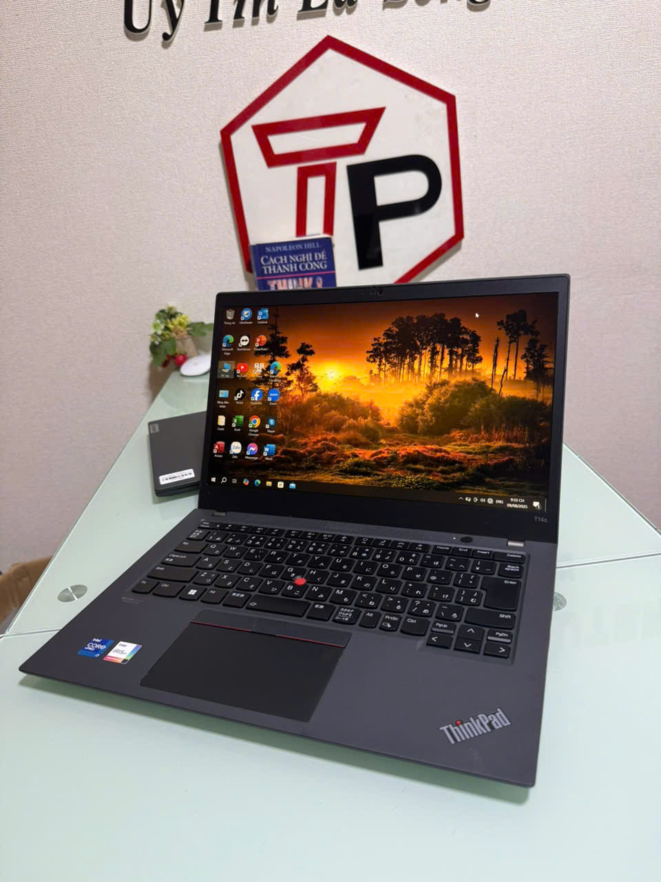 Lenovo Thinkpad T14s Gen 2 / i7-1185G7 (up to 4.8Ghz | 4 nhân 8 luồng) / RAM 16GB / SSD 512GB / 14 inch FHD IPS (1920x1080)
