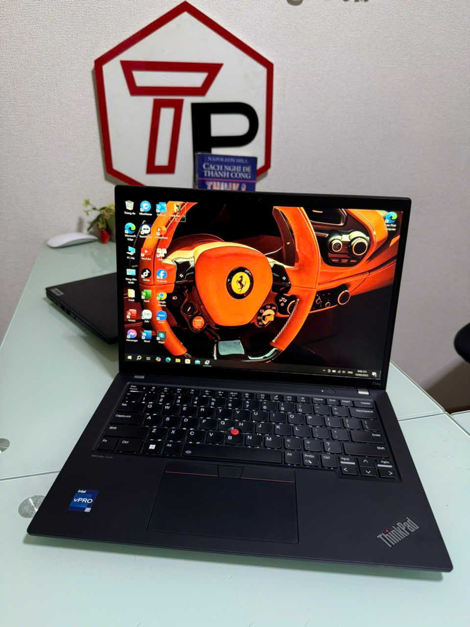 Lenovo Thinkpad T14s Gen 4 (2023) (Phím US) / i7-1365U (up to 5.2Ghz | 10 nhân 12 luồng) / RAM 16GB / SSD 256GB / 14inch FHD IPS(1920x1200)