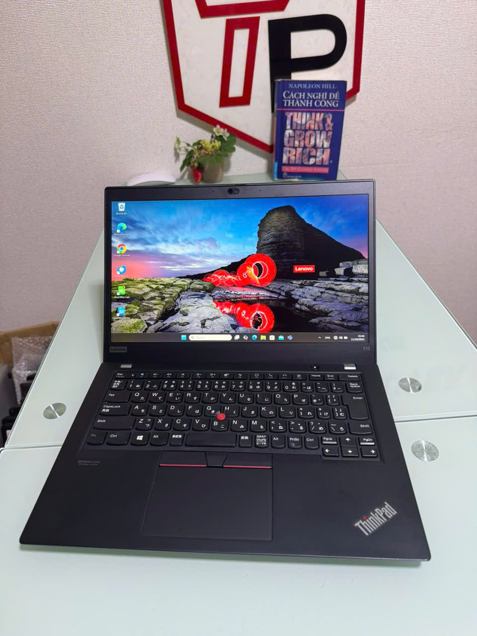 Lenovo Thinkpad X13 Gen 1/ i5-10210U (up to 4.20Ghz | 4 nhân 8 luồng) / RAM 8GB / SSD 256GB / 13.3 inch FHD IPS (1920x1080)