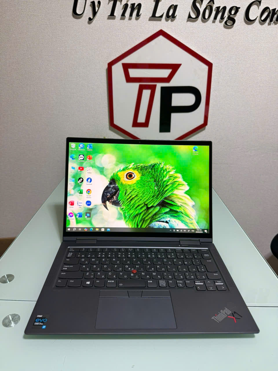 Lenovo X1 Yoga Gen 6 / i7-1185G7 (up to 4.8Ghz | 4 nhân 8 luồng) / RAM 16GB / SSD 512GB / 14 inch FHD+ IPS cảm ứng gập 360 độ (1920x1200)