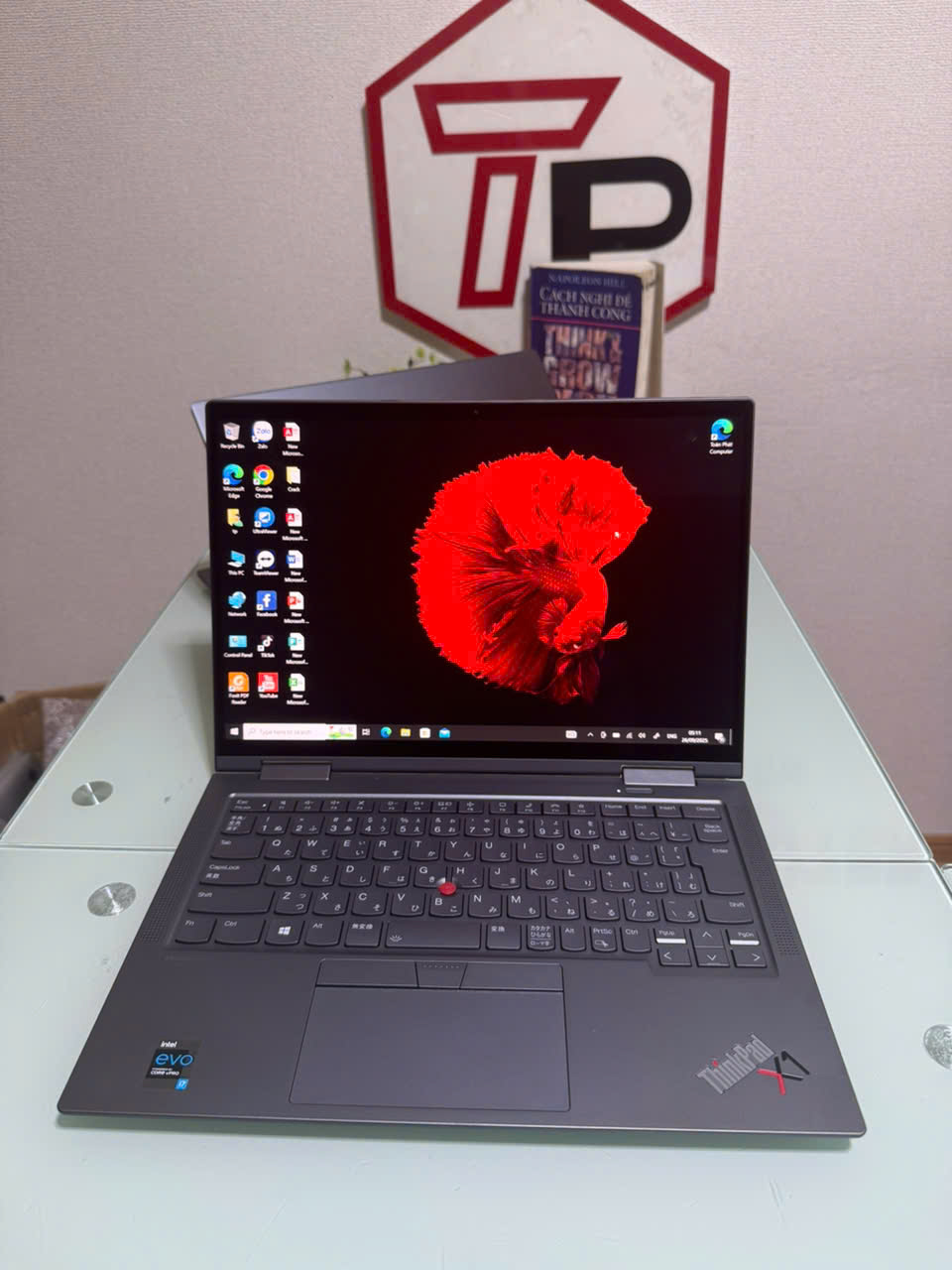 Lenovo X1 Yoga Gen 6 (kèm bút) / i7-1185G7 (up to 4.8Ghz | 4 nhân 8 luồng) / RAM 16GB / SSD 512GB / 14 inch FHD+ IPS cảm ứng gập 360 độ (1920x1200)