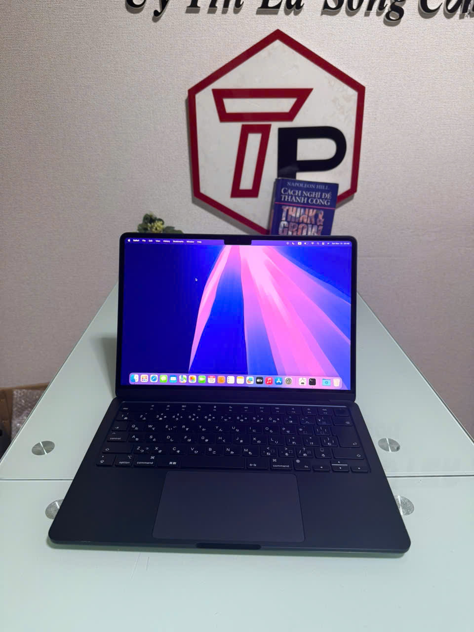 Macbook Air 2022 Midnight Black (Pin 100%) / Apple M2 / RAM 8GB / SSD 256GB / 13.6 inch 2k (2560x1664)