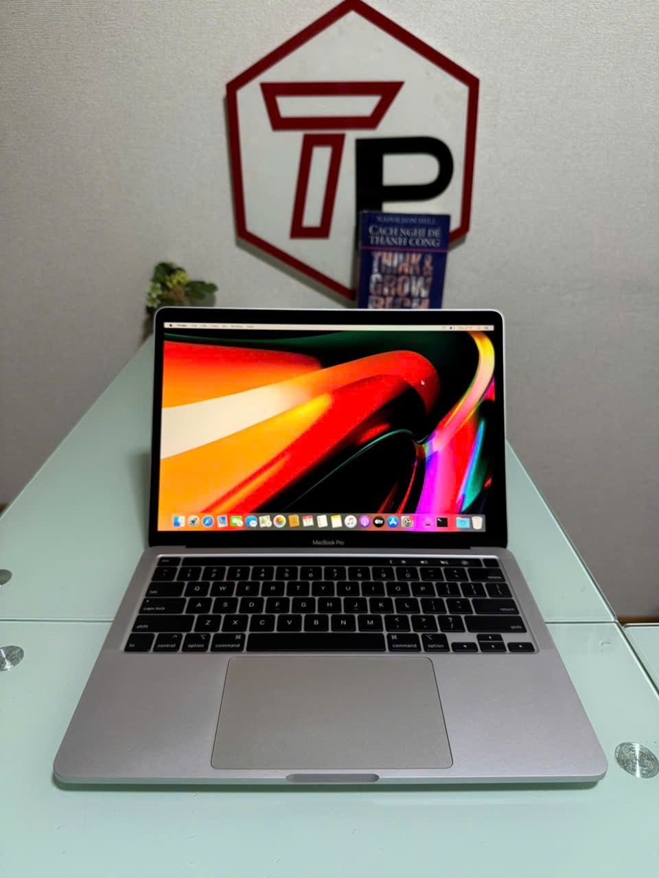 Macbook Pro 2020 Silver (Phím US) / Core i7 / RAM 16GB / SSD 512GB / 13.3 inch 2k (2560x1600)
