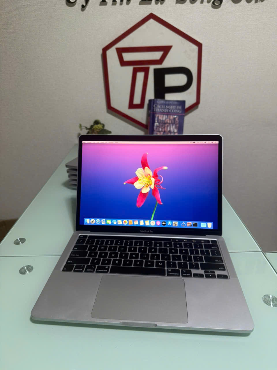Macbook Pro 2020 Silver / Core i7 / RAM 32GB / SSD 1TB / 13.3 inch 2k (2560x1600)