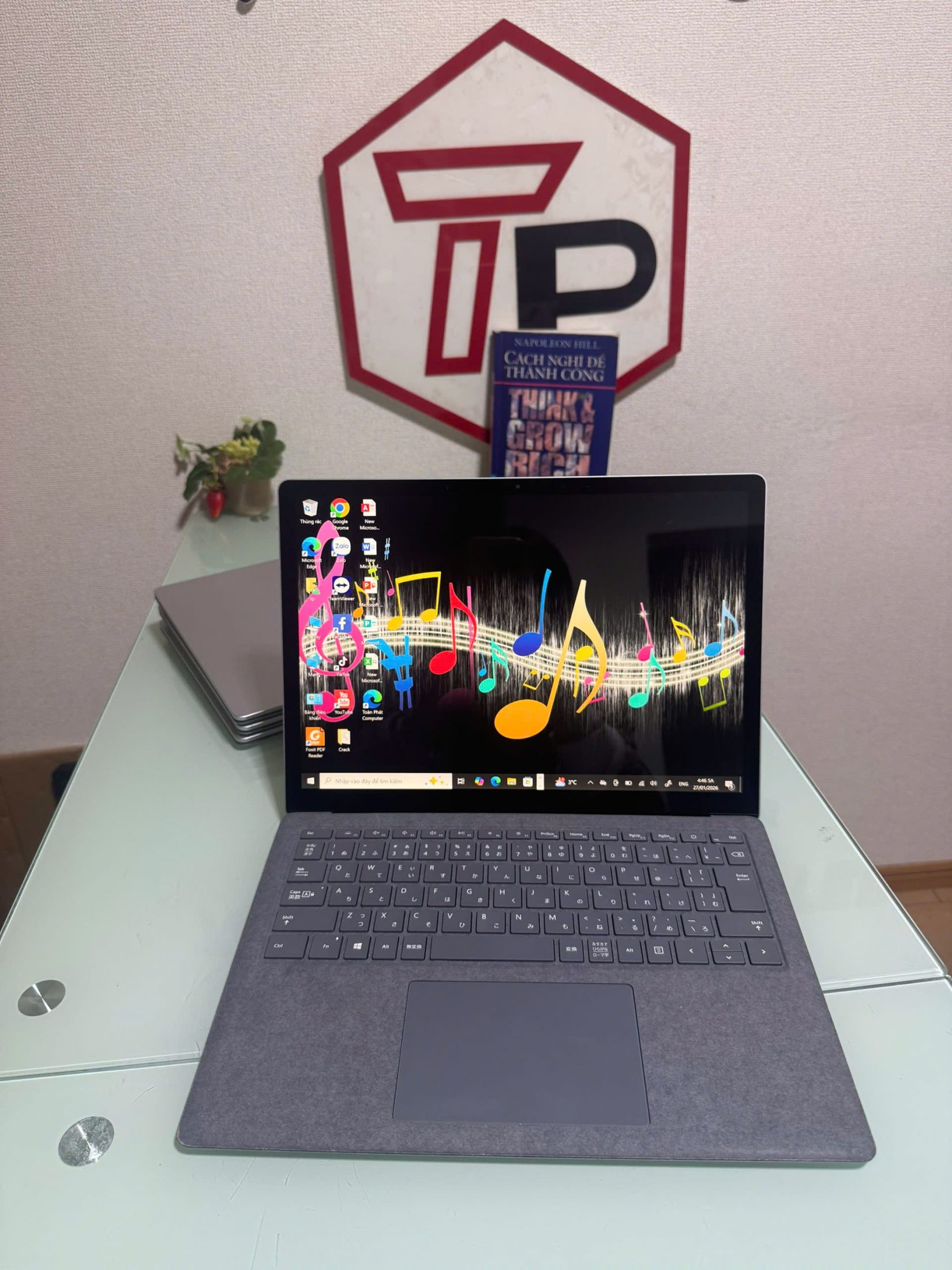 Surface Laptop 4 /AMD Ryzen 5 (2021) (6 nhân 12 luồng) / RAM 16GB / SSD 256GB / 13.5 inch 2k IPS (2256x1504) cảm ứng