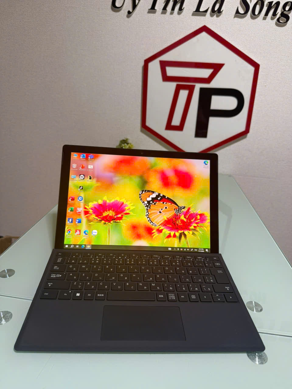 Surface Pro 7+ / i5-1135G7 (up to 4.2Ghz | 4 nhân 8 luồng) / RAM 8GB / SSD 256GB / 12.3 inch 2k+ IPS cảm ứng (2736x1824)