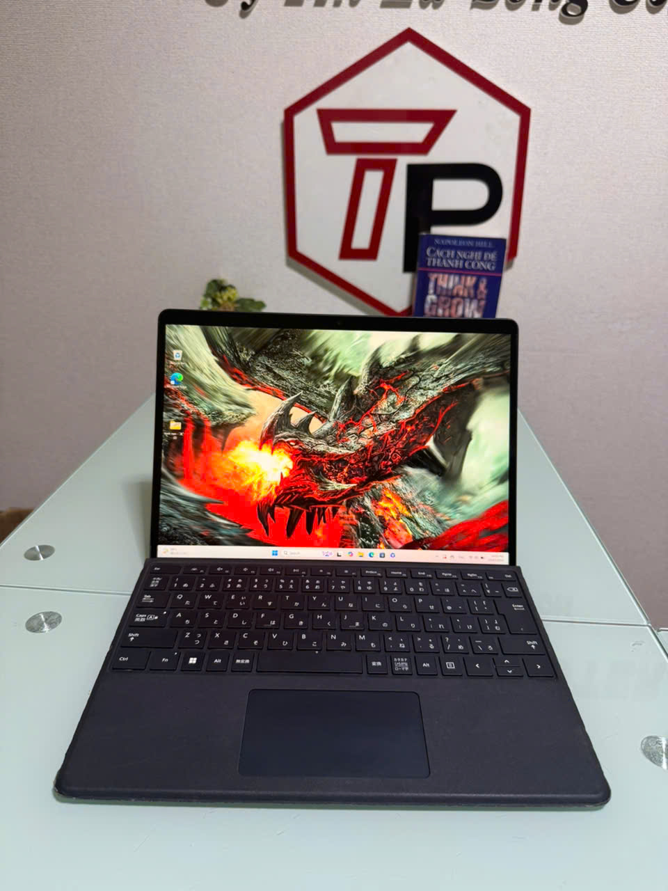 Surface Pro 8 (kèm phím) / i5-1135G7 (up to 4.2Ghz | 4 nhân 8 luồng) / RAM 8GB / SSD 256GB / 13 inch 2k+ IPS cảm ứng (2880 x 1920)
